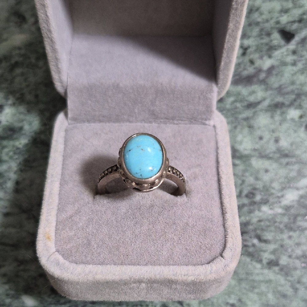 Sterling Silver Turquoise Oval Ring - Elegant Blue Gemstone